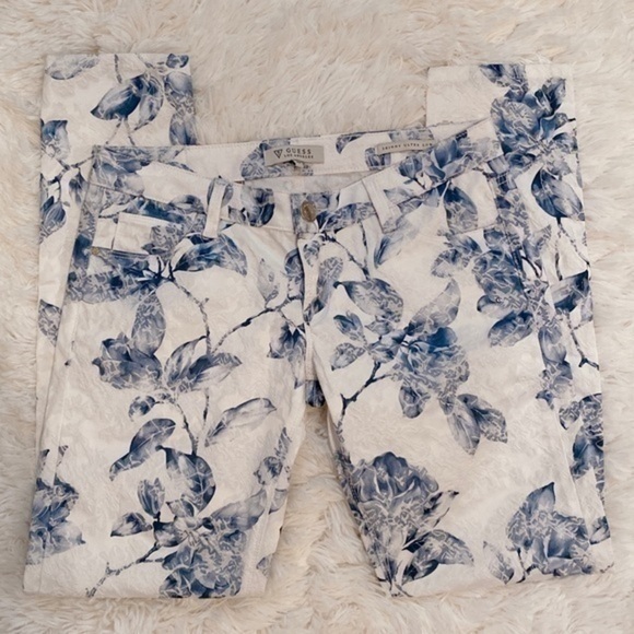 Guess Skinny Ultra Low Rise Floral Printed Jeans - Picture 9 of 11